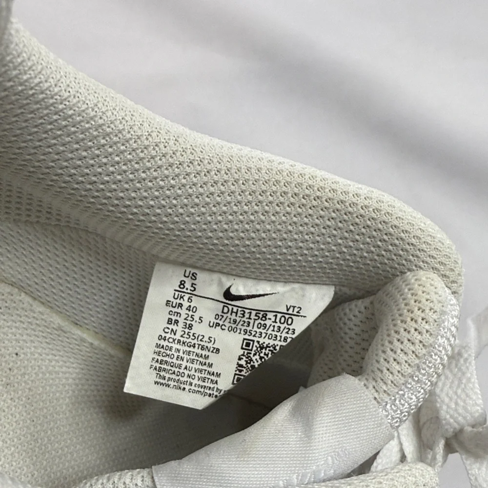 Nike White Women's Sneakers